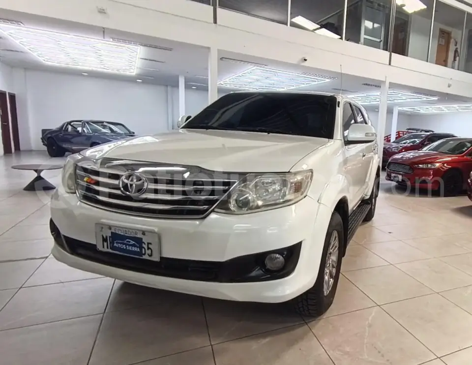 Foto 1 de Toyota Fortuner 2.7