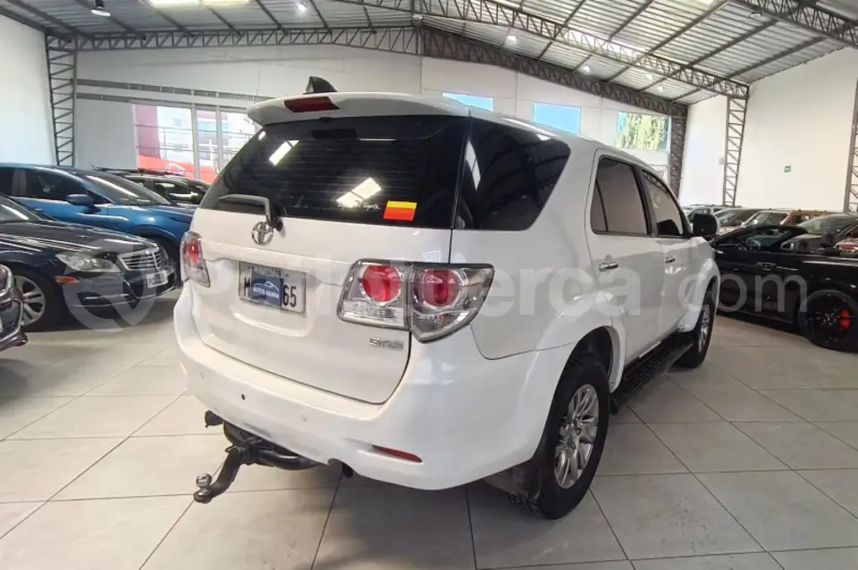 Foto 3 de Toyota Fortuner 2.7