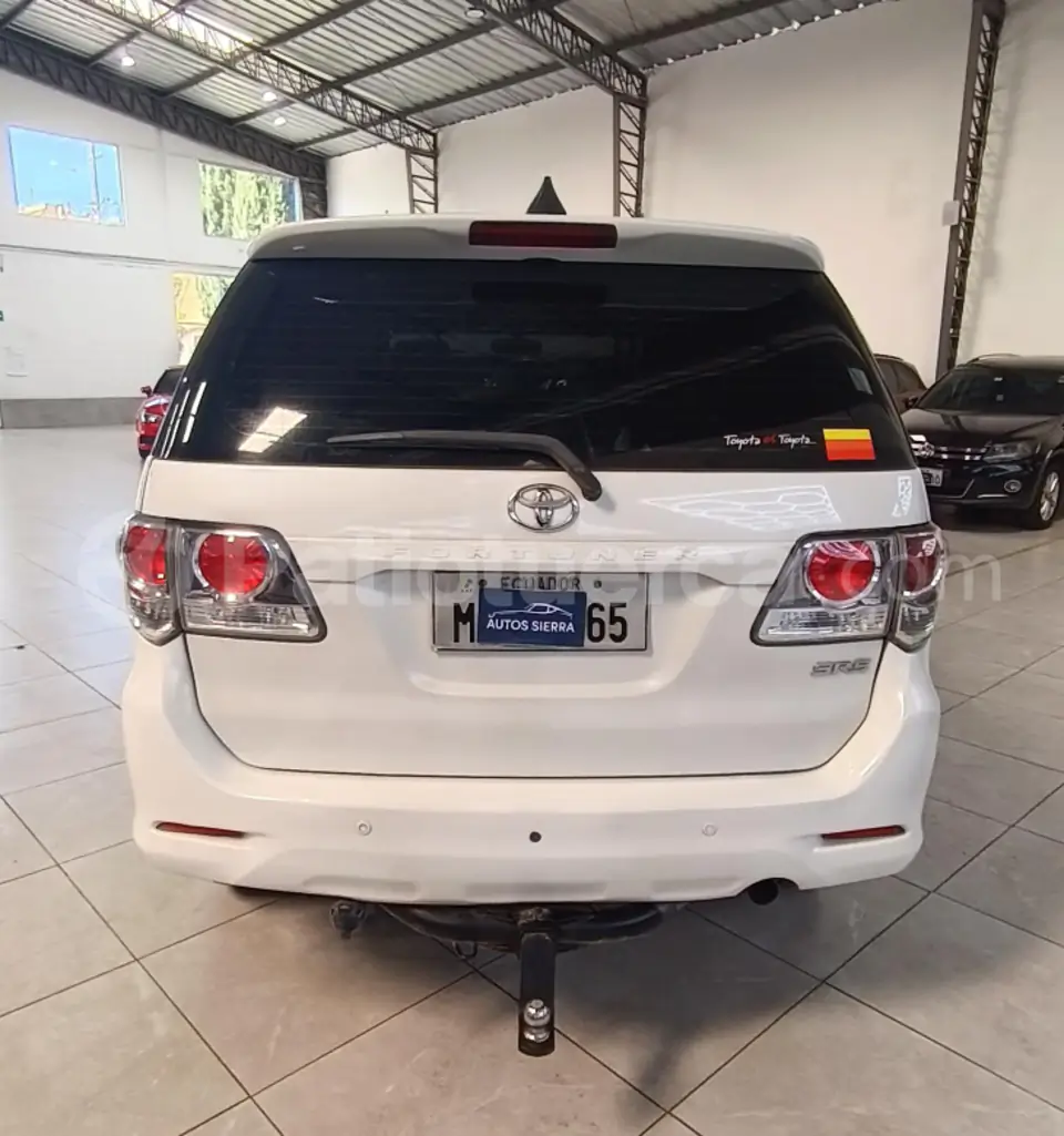 Foto 5 de Toyota Fortuner 2.7