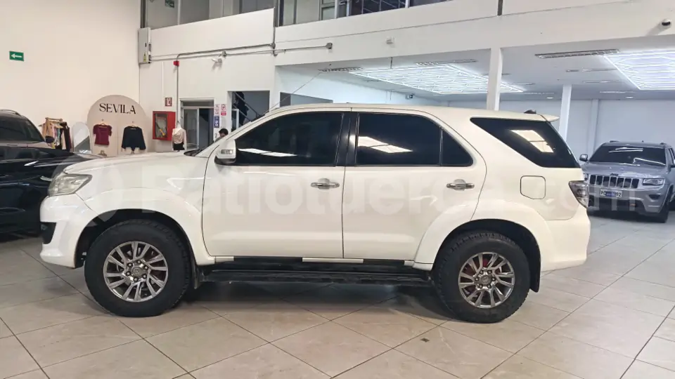 Foto 7 de Toyota Fortuner 2.7