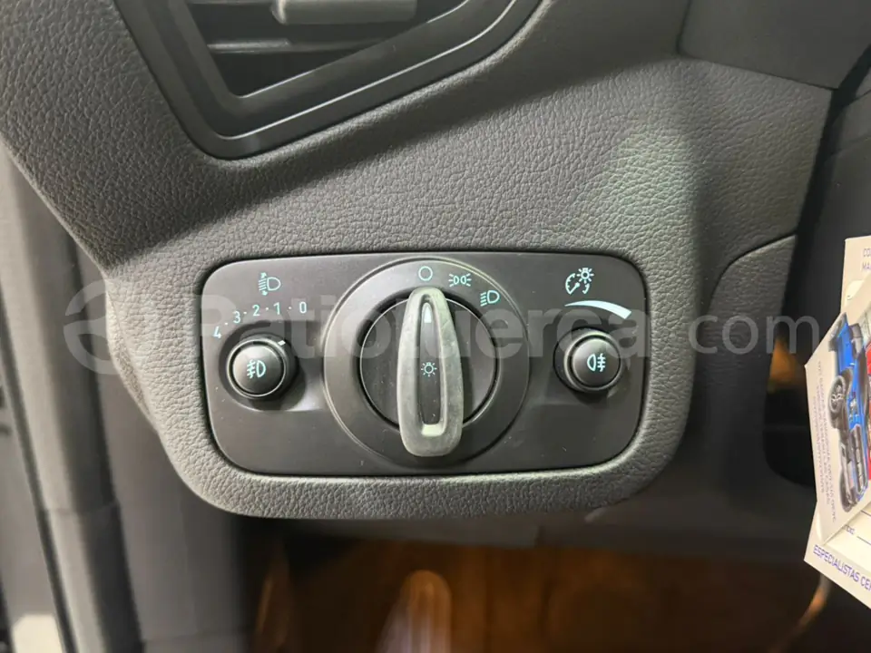 Foto 12 de Ford Escape S