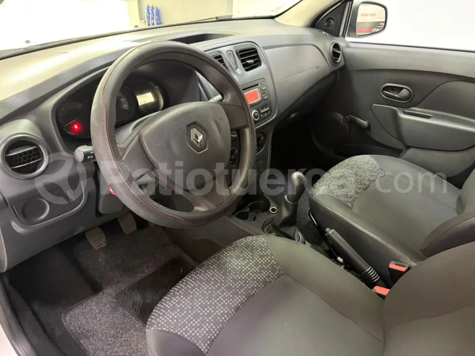 Foto 11 de Renault Logan