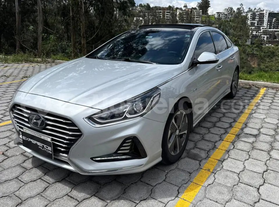 Foto 2 de Hyundai Sonata Hybrid