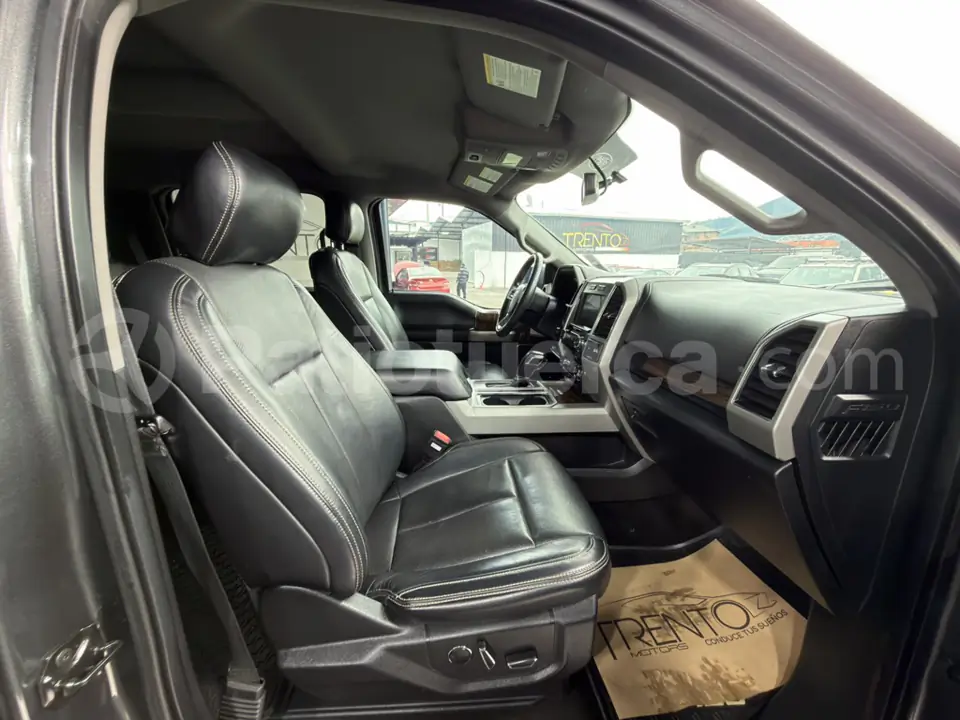 Foto 14 de Ford F150 XLT Lariat