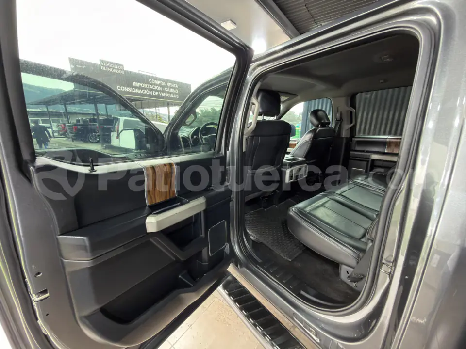 Foto 6 de Ford F150 LARIAT SC ECOBOOST AC 3.5 CD