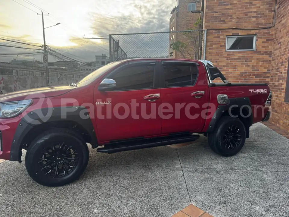 Foto 6 de Toyota Hilux CD 4x4 Diesel