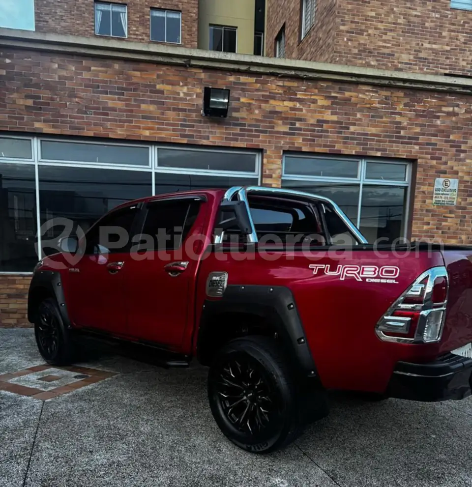 Foto 14 de Toyota Hilux CD 4x4 Diesel