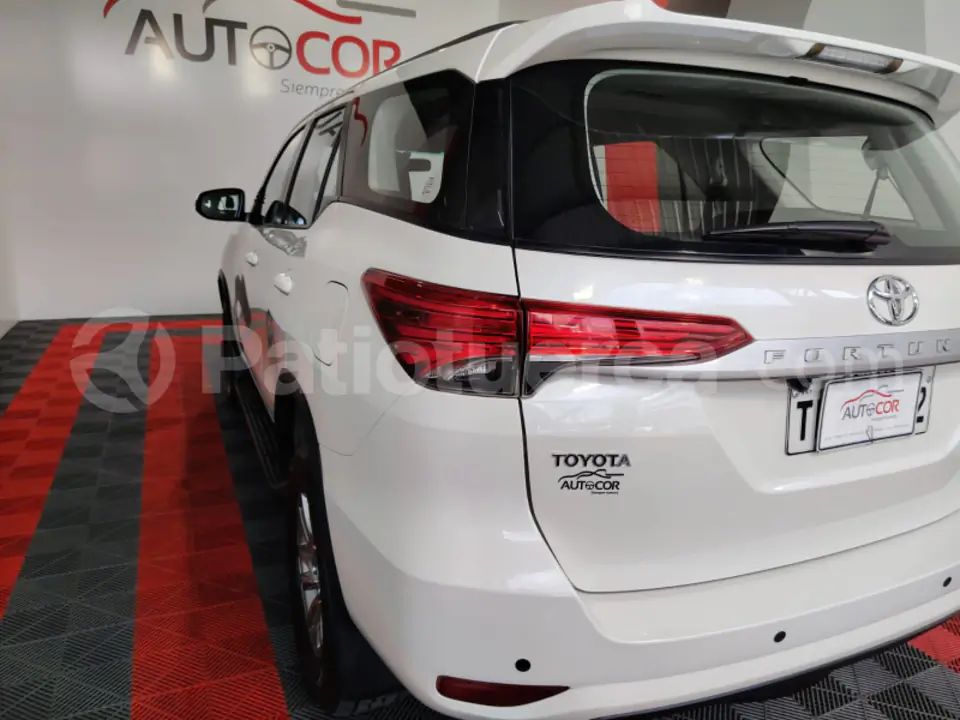 Foto 6 de Toyota New Fortuner