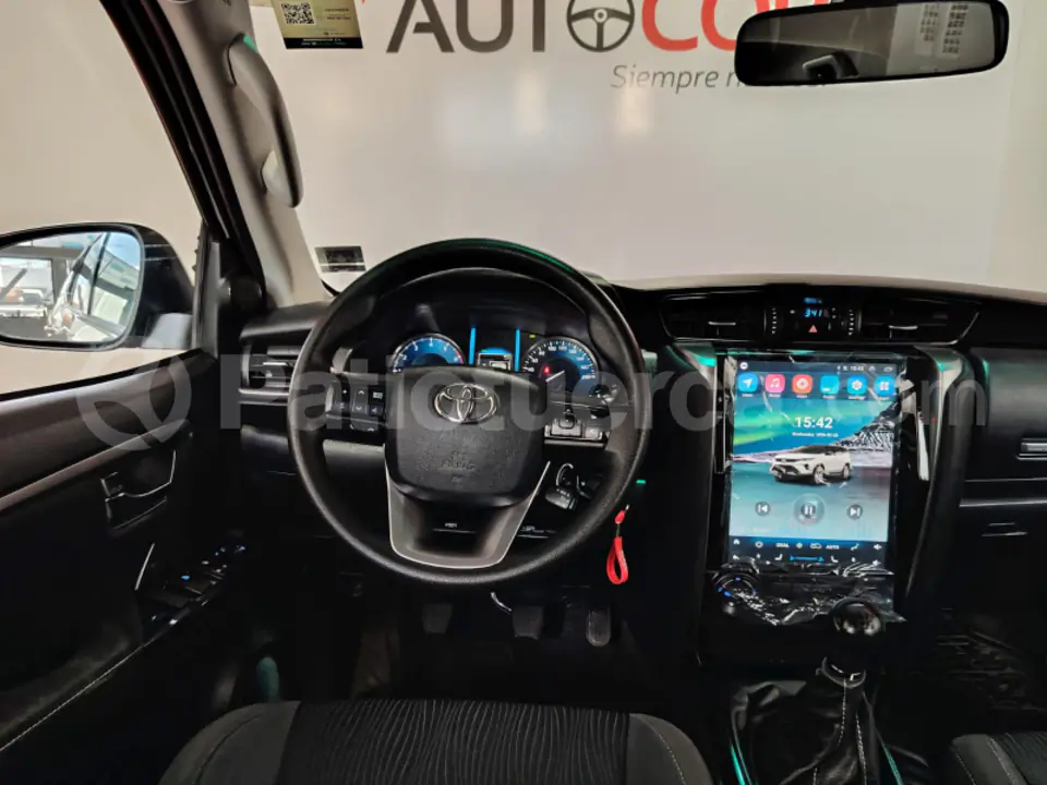 Foto 21 de Toyota New Fortuner