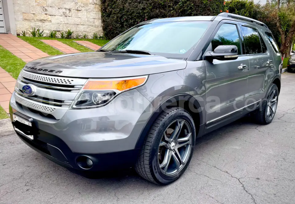 Foto 1 de Ford Explorer XLT