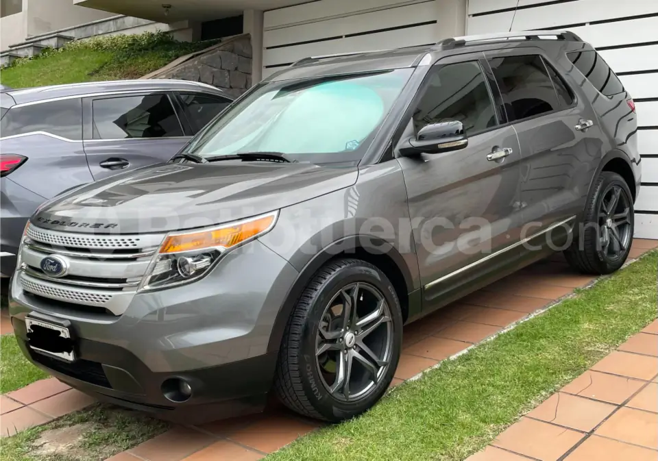 Foto 2 de Ford Explorer XLT