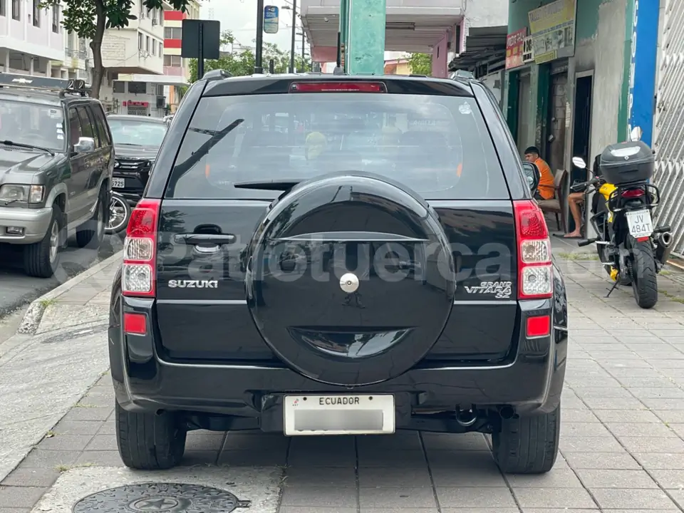 Foto 2 de Suzuki Grand Vitara SZ Next