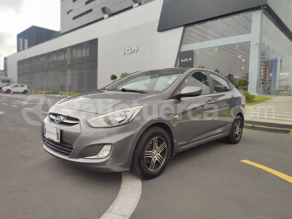 Foto 1 de Hyundai Accent