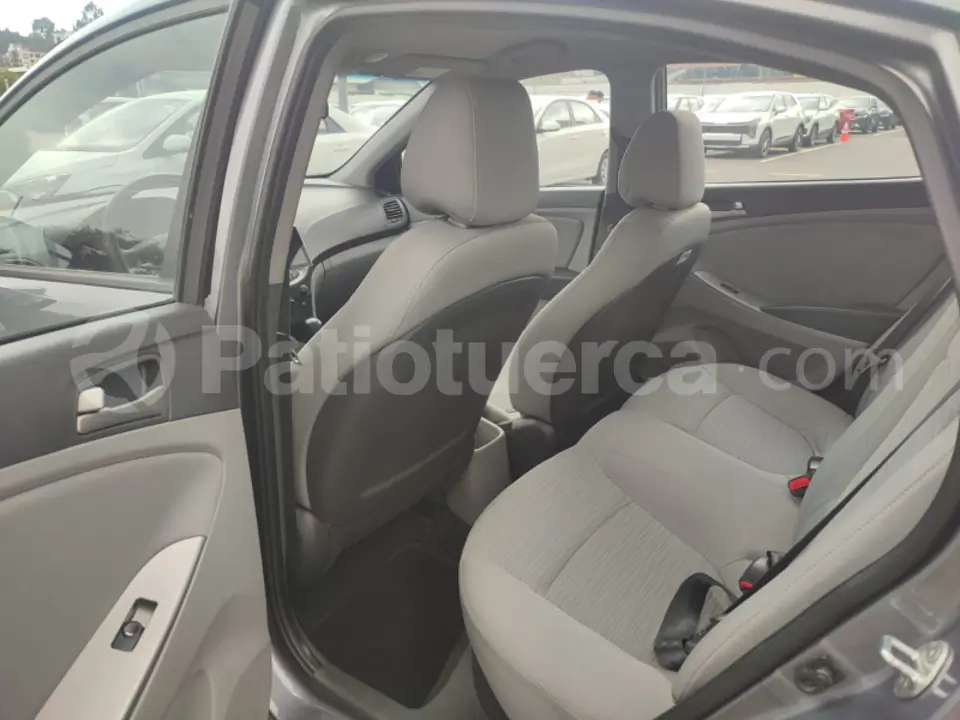 Foto 9 de Hyundai Accent