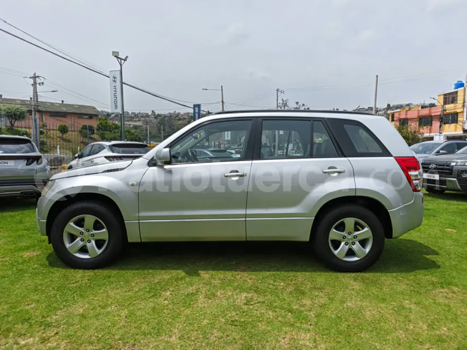 Foto 2 de Chevrolet Grand Vitara SZ