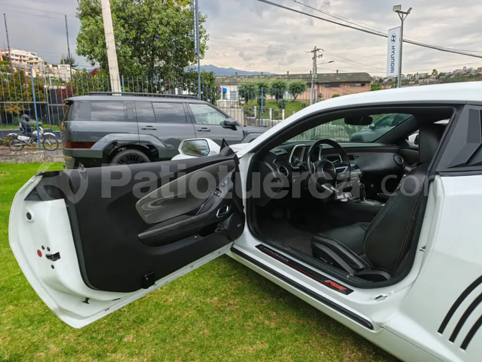 Foto 9 de Chevrolet Camaro RS