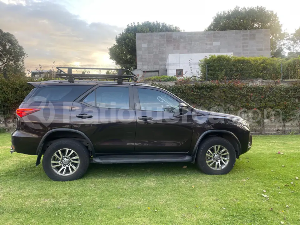 Foto 5 de Toyota New Fortuner