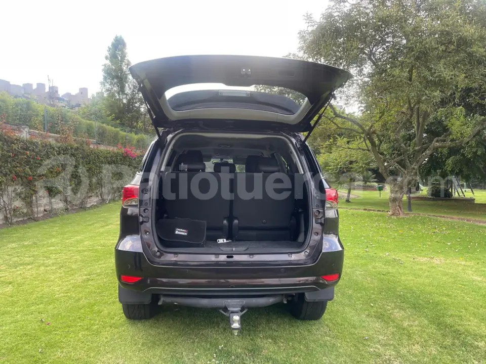 Foto 11 de Toyota New Fortuner