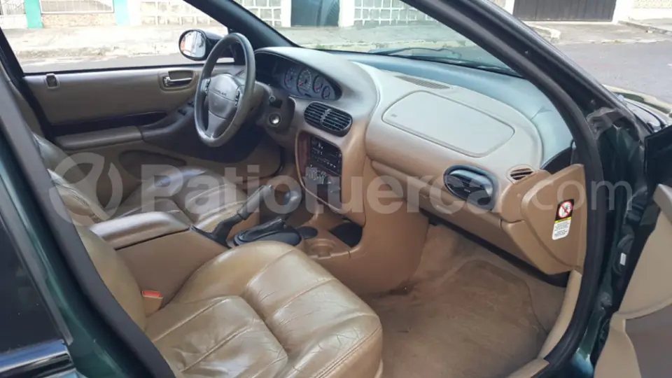 Foto 13 de Chrysler Stratus