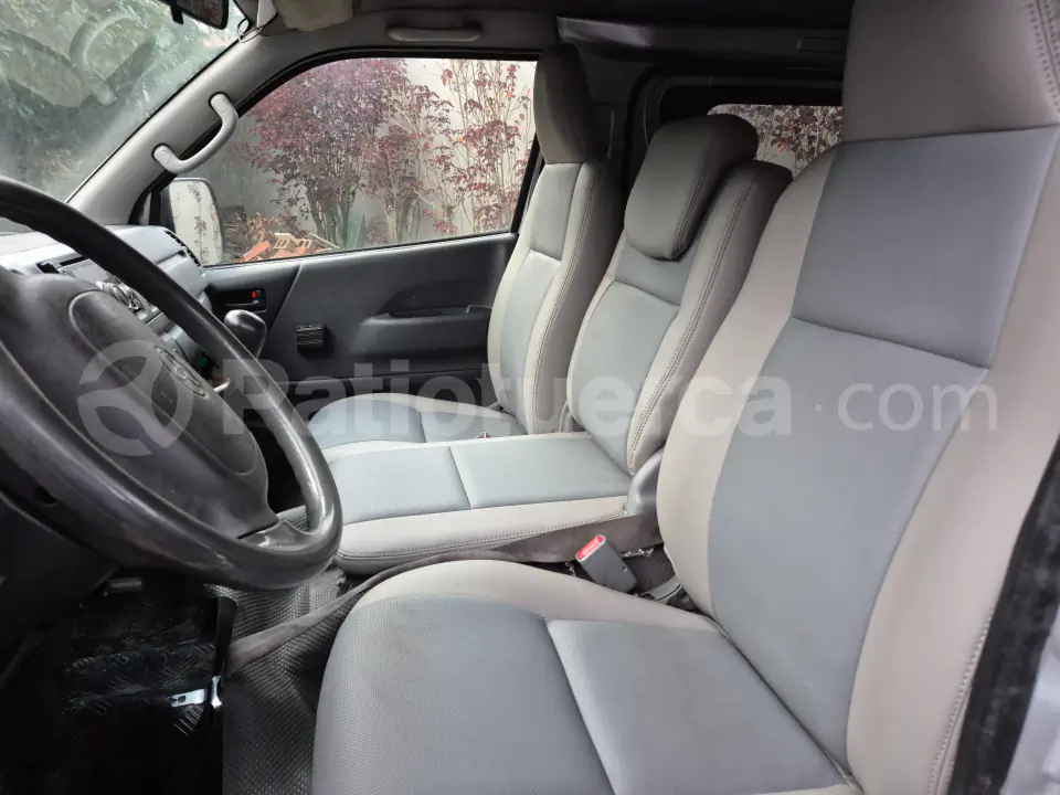 Foto 2 de Toyota BB HIACE DIESEL