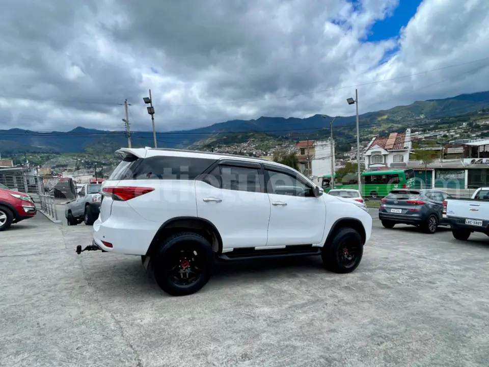 Foto 5 de Toyota New Fortuner