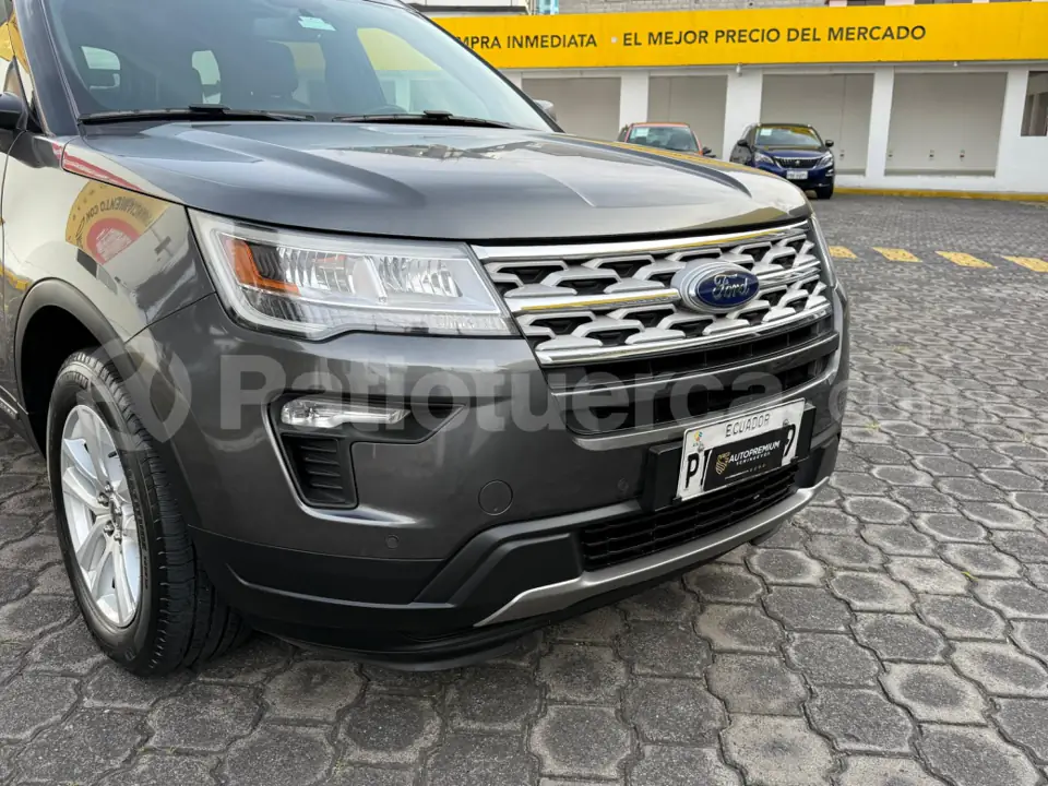 Foto 2 de Ford Explorer XLT