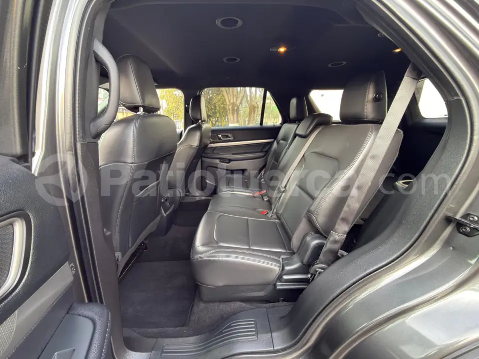 Foto 8 de Ford Explorer XLT