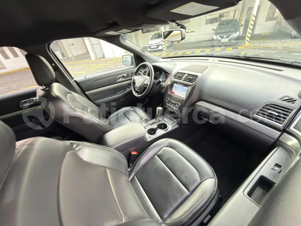 Foto 17 de Ford Explorer XLT