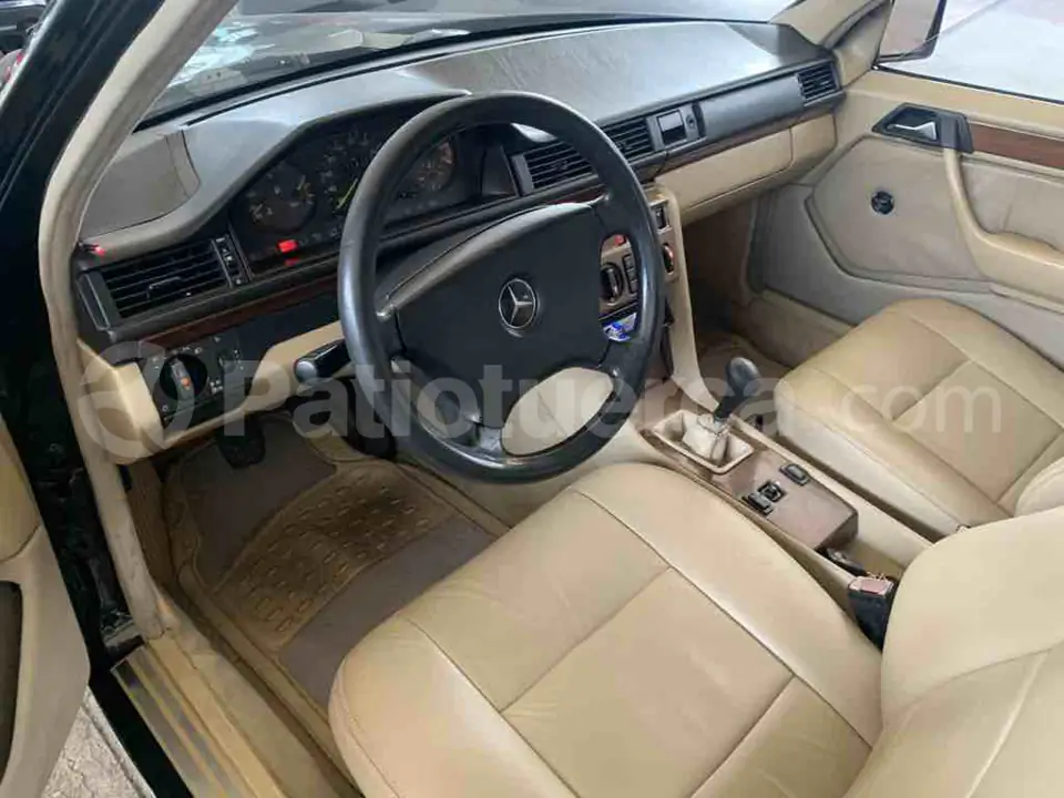 Foto 5 de Mercedes Benz 230E