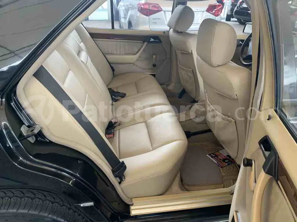 Foto 8 de Mercedes Benz 230E