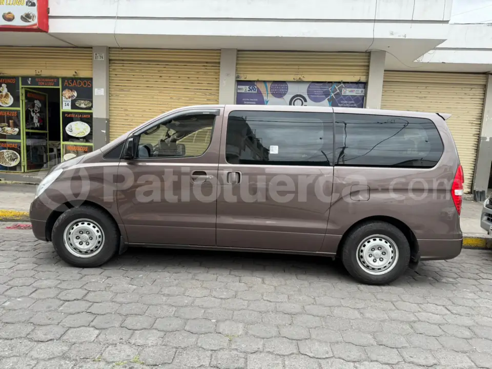 Foto 3 de Hyundai H1 12 pasajeros