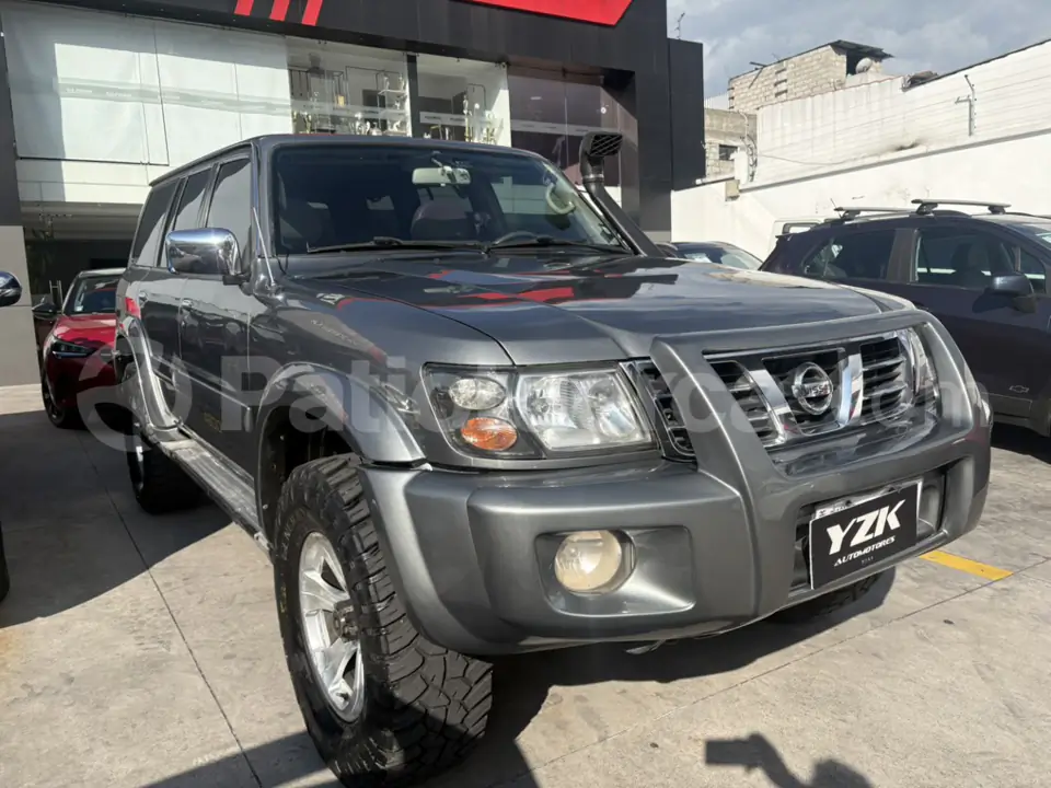 Foto 2 de Nissan Patrol GRX 4x4