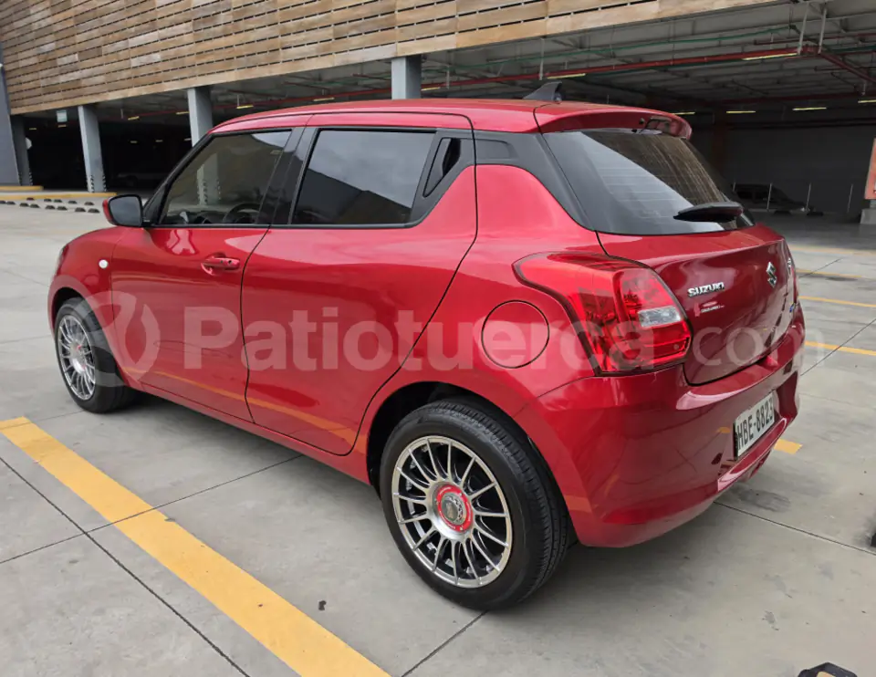 Foto 7 de Suzuki Swift GLX