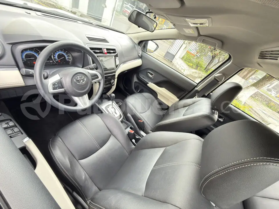 Foto 7 de Toyota Rush