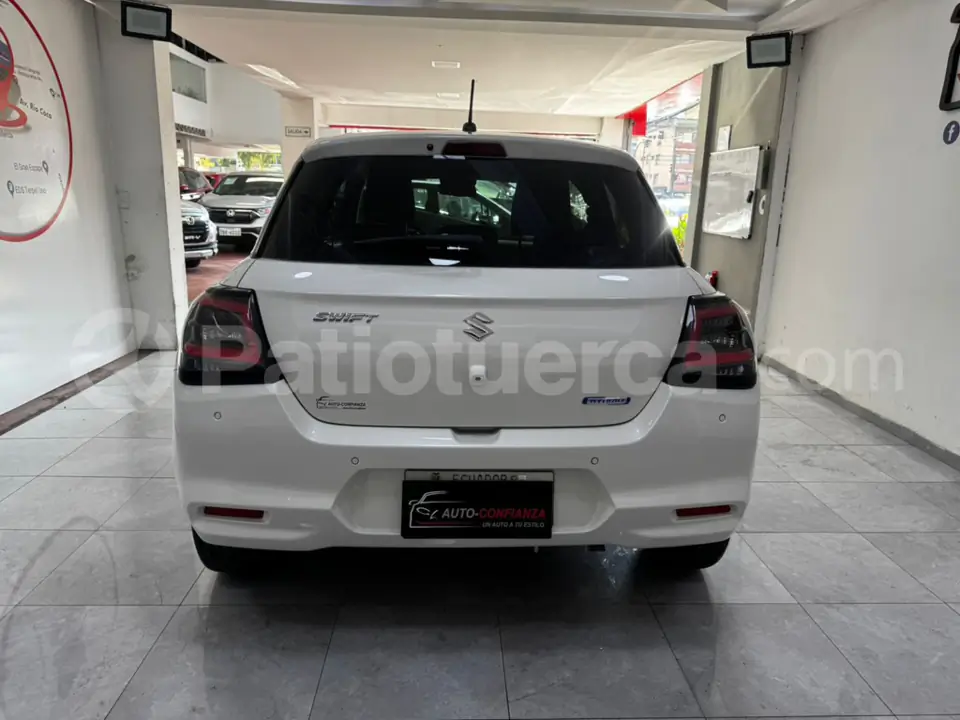 Foto 8 de Suzuki Swift GLX