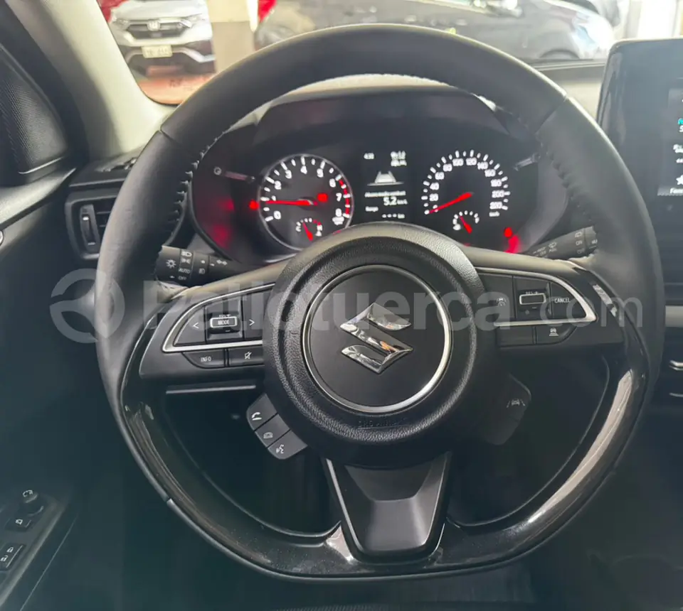 Foto 19 de Suzuki Swift GLX