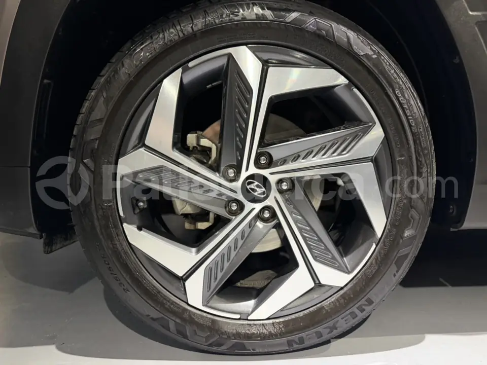 Foto 3 de Hyundai TUCSON NX4E GL