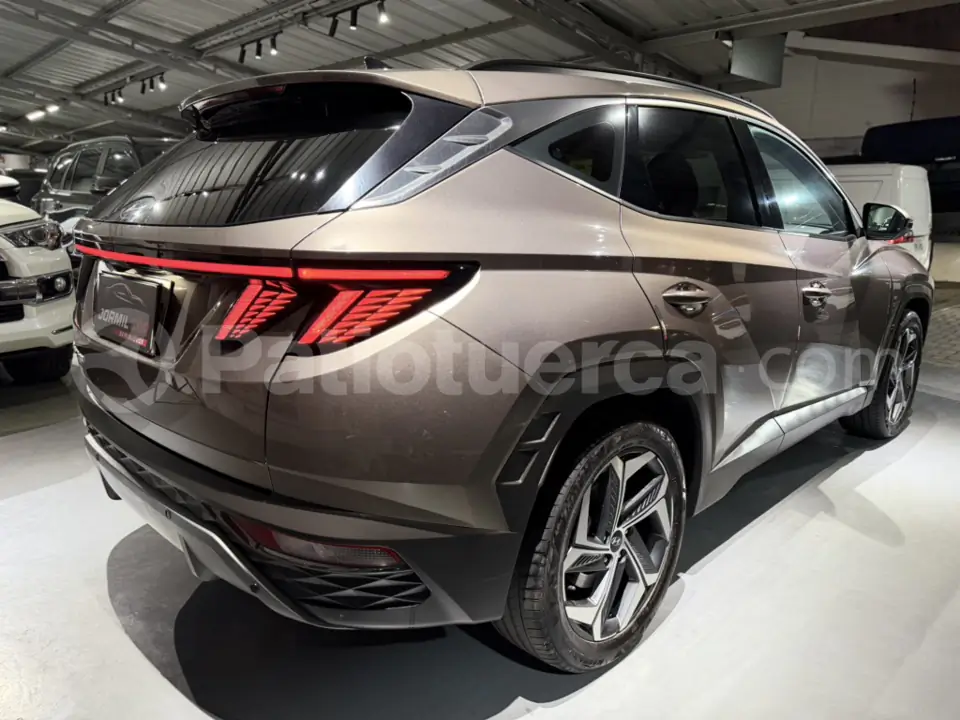 Foto 18 de Hyundai TUCSON NX4E GL