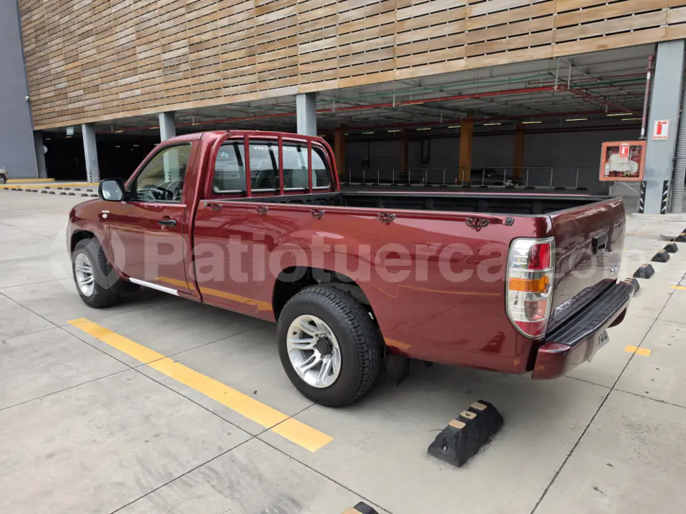 Foto 4 de Mazda BT-50 CS 2.2