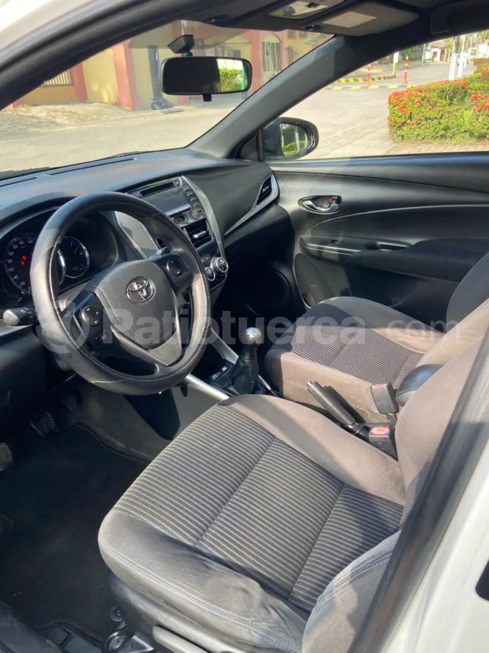 Foto 8 de Toyota Yaris Sport