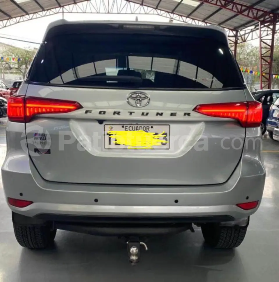 Foto 4 de Toyota New Fortuner