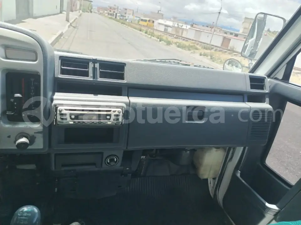 Foto 9 de Daihatsu Delta