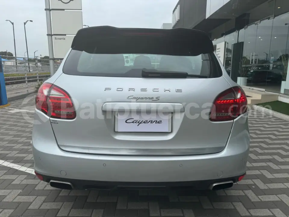 Foto 10 de Porsche Cayenne S Hybrid