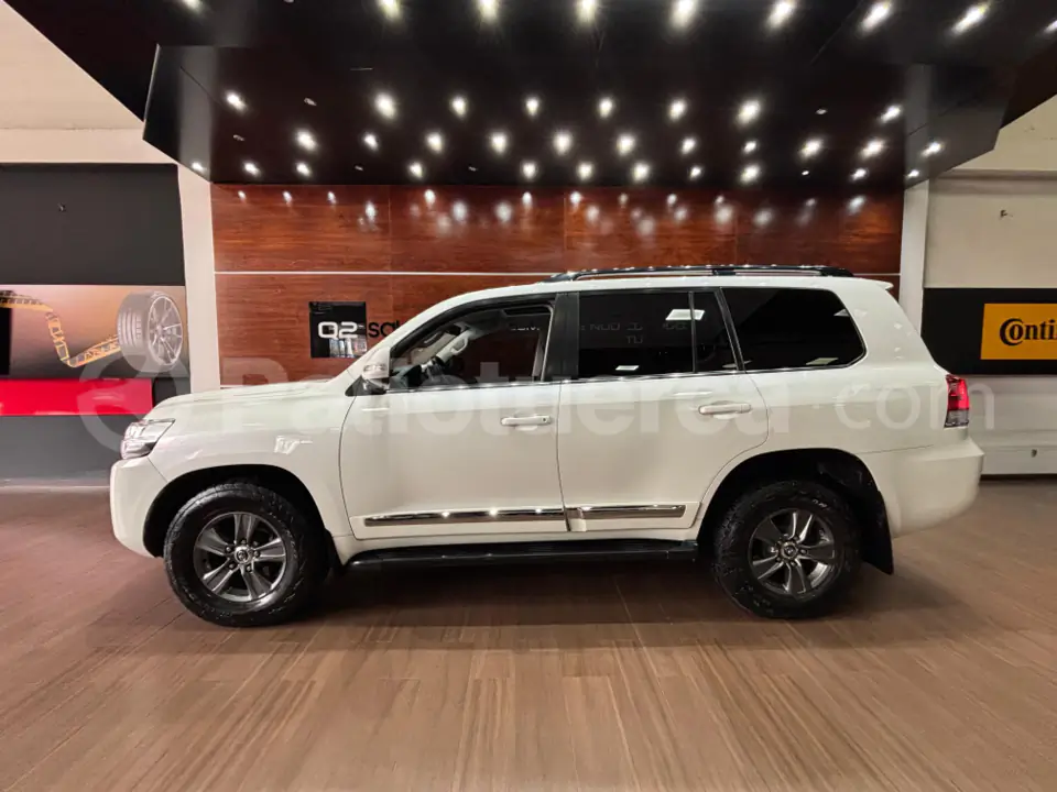 Foto 4 de Toyota Land Cruiser 200