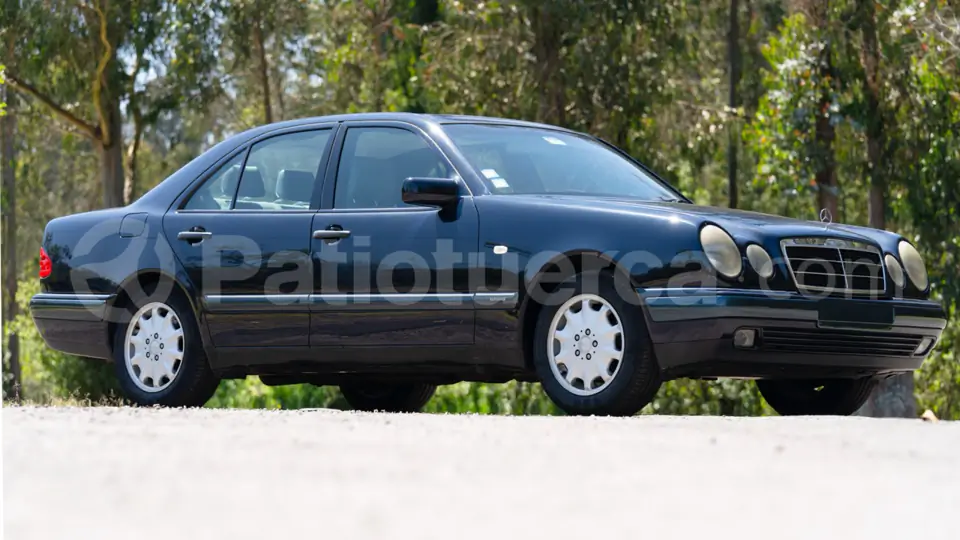 Foto 1 de Mercedes Benz E320