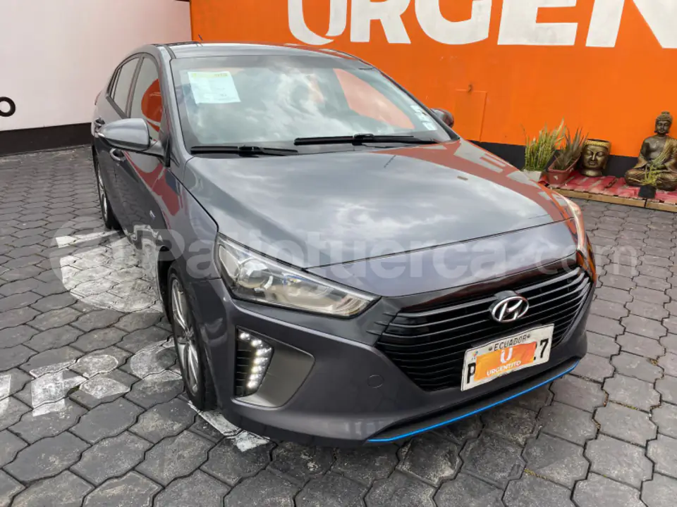 Foto 2 de Hyundai Ioniq Hybrid