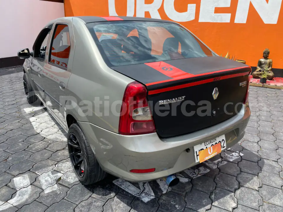 Foto 7 de Renault Logan