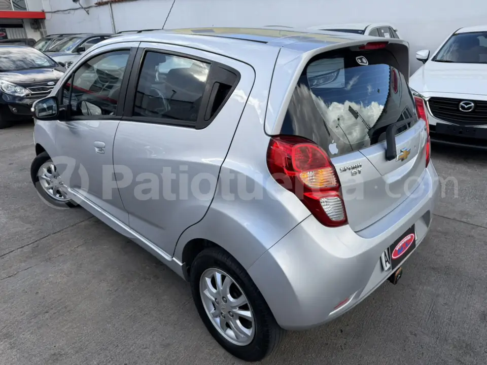 Foto 8 de Chevrolet Spark GT LTZ