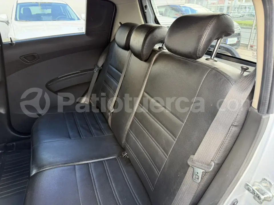 Foto 20 de Chevrolet Spark GT LTZ