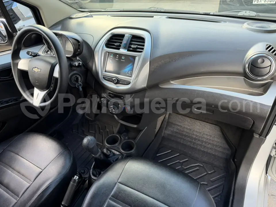 Foto 26 de Chevrolet Spark GT LTZ